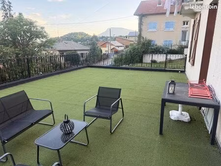 t2 33m² + terrasse 40m² + parking
