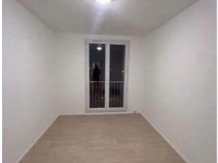 appartement non meublé le mistral 4 eme étage