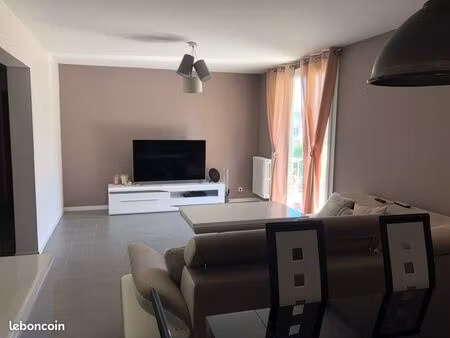 superbe t3 lumineux 67 m² – refait à neuf  balcon + cave