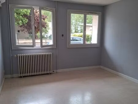 très belle appartement  proche de la gare et au centre-ville