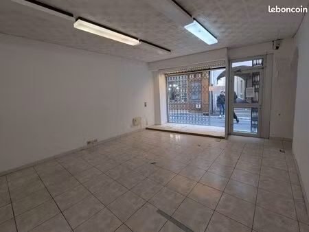 local commercial 90m2
