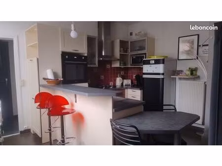 loue chambre étudiant ou jeune actif 10 ou 11 m2 proche apradis et chu amiens  3 chambres 