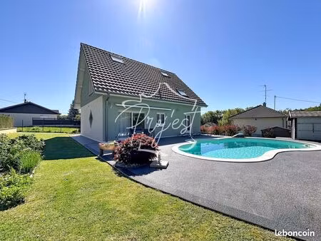 maison 5 pièces 136 m²