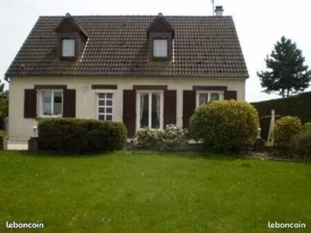 maison 210 m2 et 1000 m2 terrain nonancourt