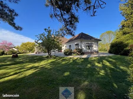 propriété 5 pièces 136 m²