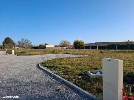 terrain 709 m² ambares et lagrave