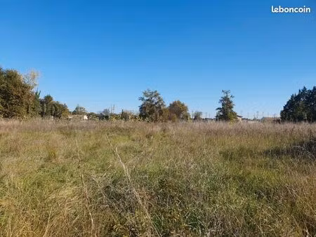 terrain 850 m² cavignac