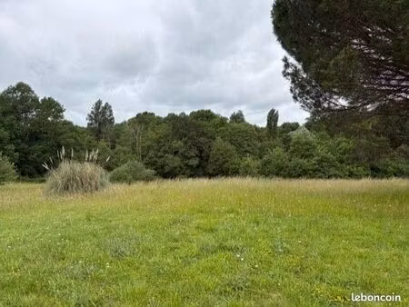 terrain 830 m² fargues saint hilaire