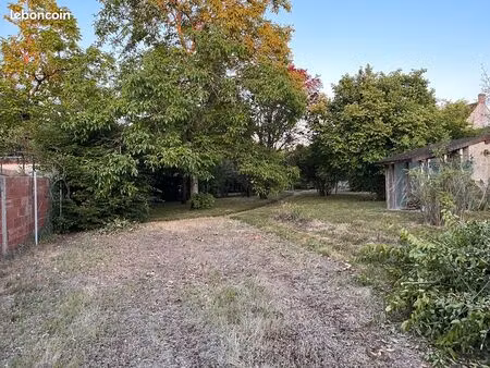 terrain à bâtir 1'111 m² héry 89550 – plat  22m façade  entièrement clôturé  portail métal