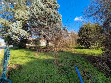 terrain 560 m² saint loubes