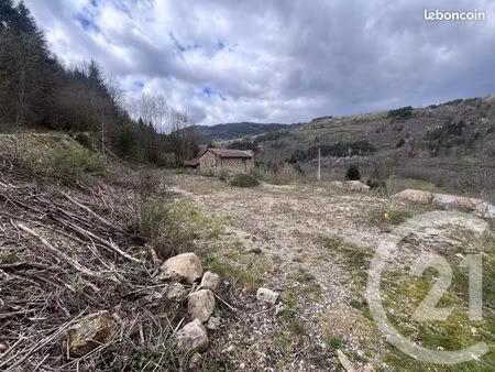 terrain 340 m² vocance