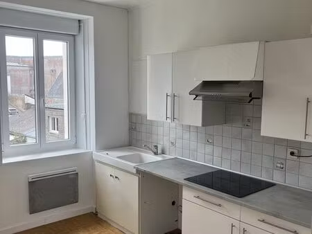 a louer f2 renové centre crozon