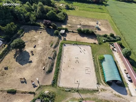 local 110 m² vinneuf