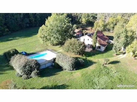 propriété 7 pièces 224 m²