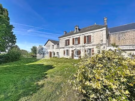 vente maison à curçay-sur-dive (86120) : à vendre / 211m² curçay-sur-dive