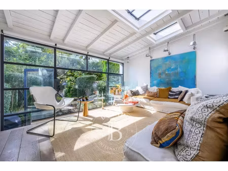 maison de luxe à vendre dans le quartier centre-bras de marne