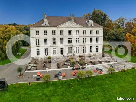 bâtiment 1 612 m²