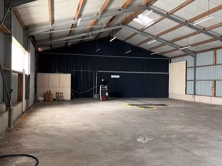 local industriel stockage ou activité 450 m2