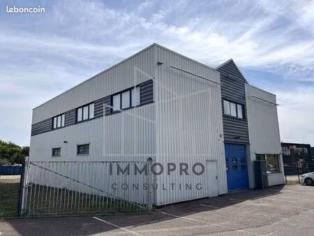 local 600 m² évreux
