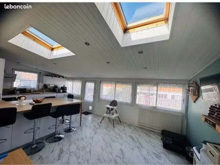 maison bord de mer. ?
