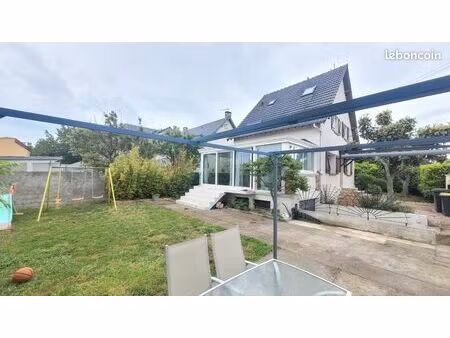 maison de 145m² sur un terrain de 386 m²