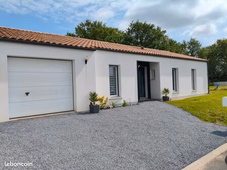 maison familiale de plain-pied – 113 m² – 4 chambres – jardin et garage
