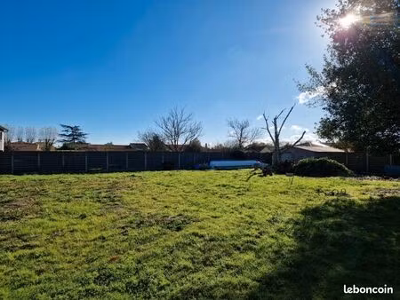 terrain 605 m² saint loubes