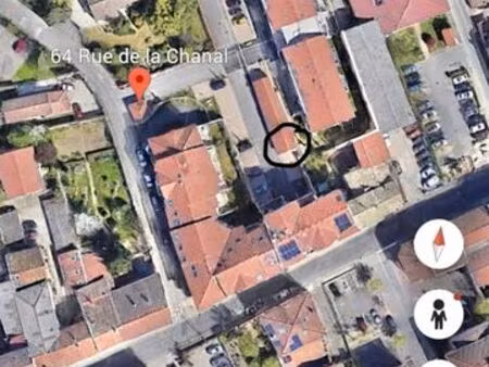 garage dans une résidence fermée