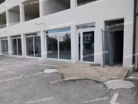 bureaux 261 m²