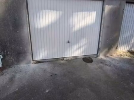 garage à louer