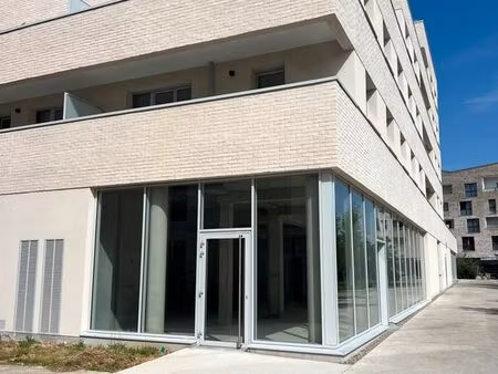 local commercial 91 m2 - amiens sud zac intercampus