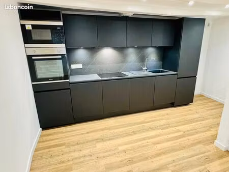 maison de village t4 bis de 100 m² refaite à neuf avec petit extérieur