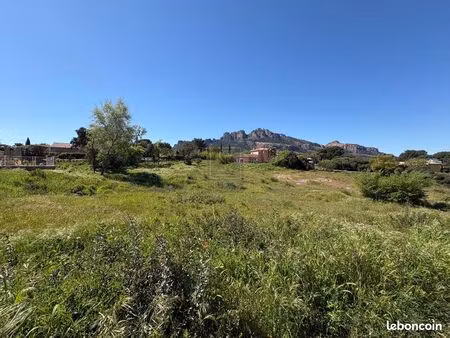 terrain 808 m² roquebrune-sur-argens