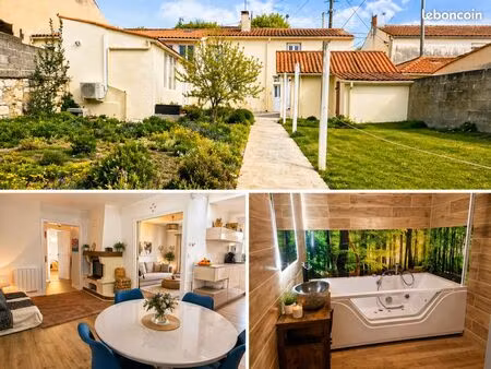 ensemble immobilier de 3 logements meublés de plain-pied avec jardin