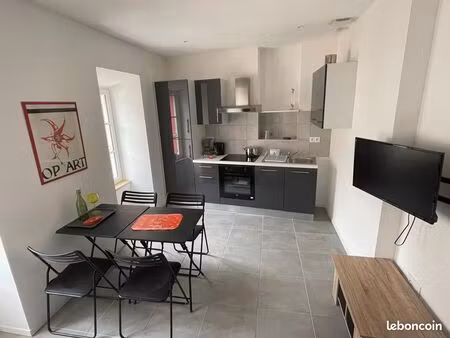 studio meublé 25 m² en hyper centre de landerneau