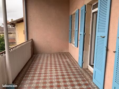 appartement t2 avec grande terrasse