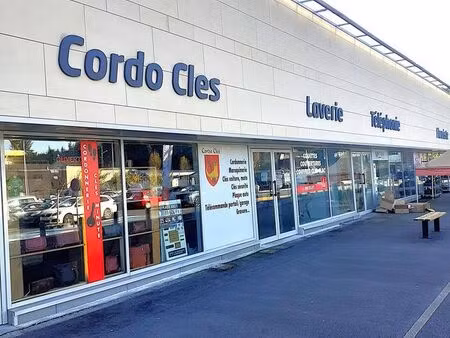 cordonnerie  maroquinerie 25 m² sarlat-la-caneda