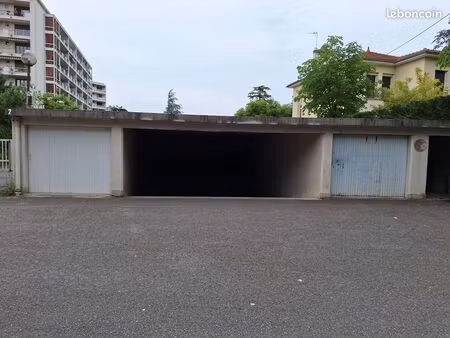 garage sécurisé à louer - romans - centre ville