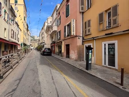 local rue roi de rome