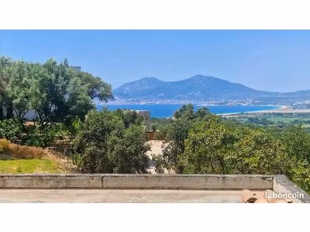 villa 8 pièces 238 m²