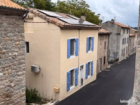 maison de village 83 m² – la souche – 3 chambres  panneaux solaires  cave et atelier