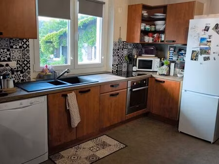 vend grosse maison avec 4 appartements