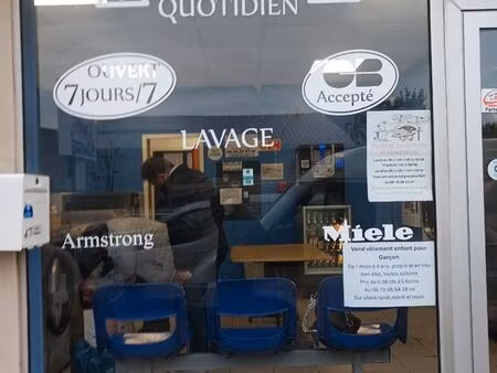 local 12 mètres carrés pour couturière