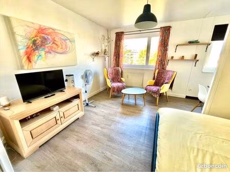 superbe studio vendu meublé