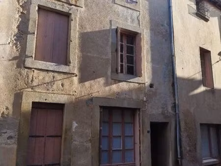 3 maison de village rassembler