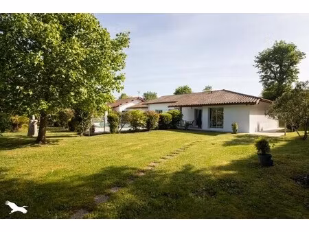 maison de luxe à vendre à urcuit