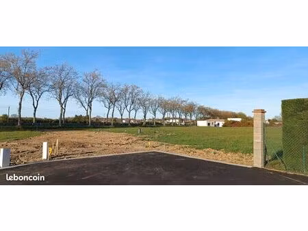 terrain viabilisé leguevin – 1100 m2