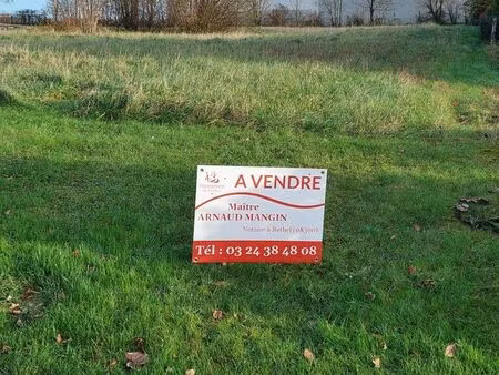 terrain 2330 m² neuflize