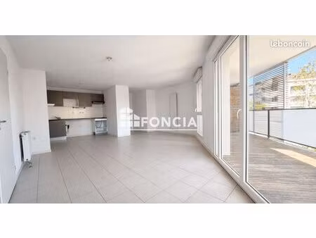 appartement 3 pieces avec terrasse de 16 m2 et parking sous_sol