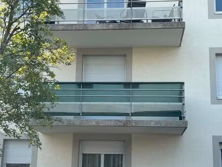 f3 avec balcon et 2 parking couverts